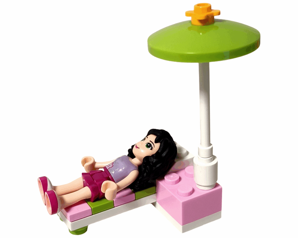 LEGO Friends 3931 ハッピープールサイド デッキチェアで眠るエマ。パラソルの下で横になっている